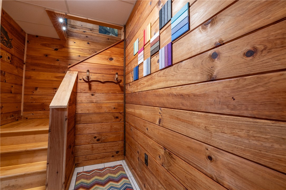 203 Little Lane