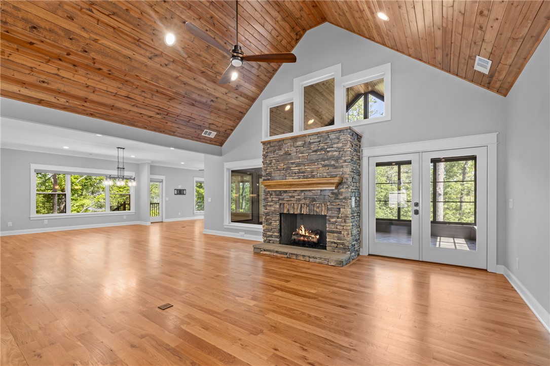 709 Keowee Bay Circle