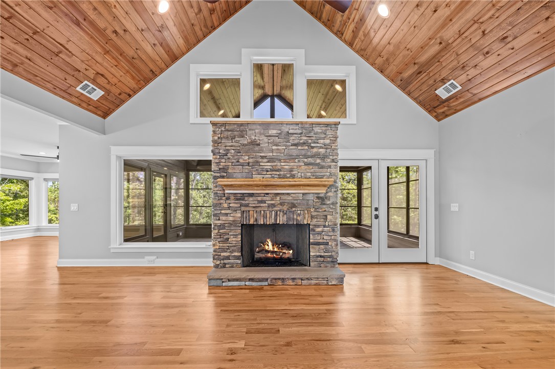 709 Keowee Bay Circle
