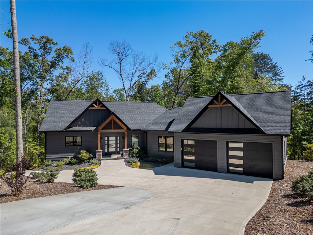 709 Keowee Bay Circle