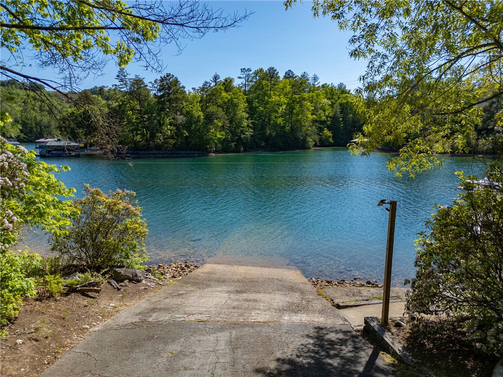 709 Keowee Bay Circle