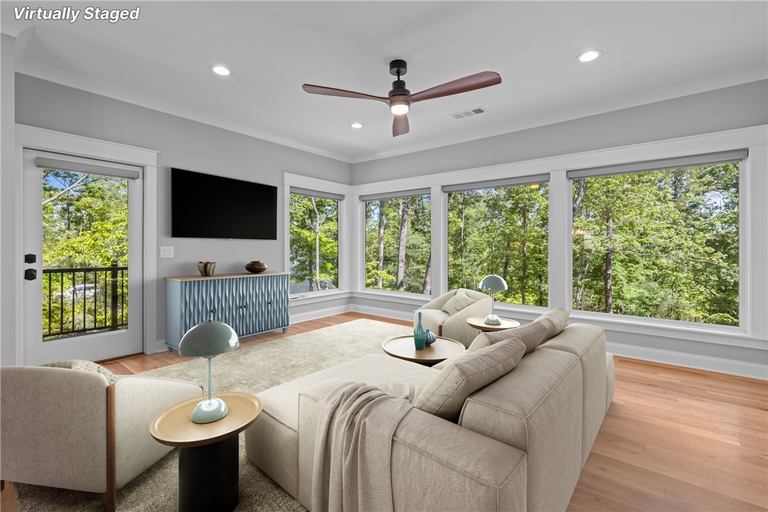 709 Keowee Bay Circle