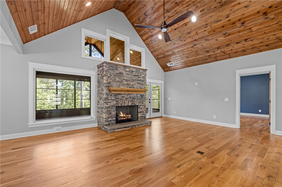 709 Keowee Bay Circle