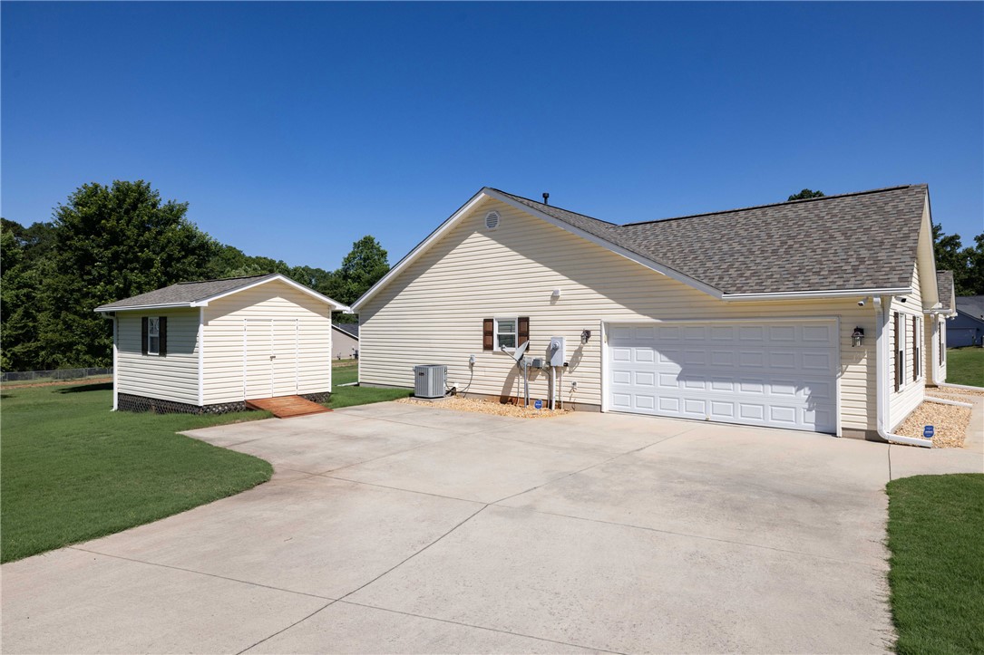 109 Cedar Glen Drive
