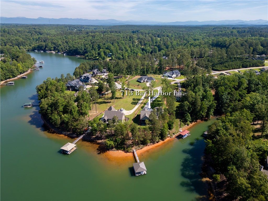 713 Bay Harbor Lane