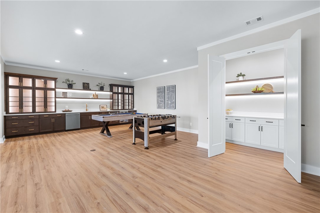 713 Bay Harbor Lane
