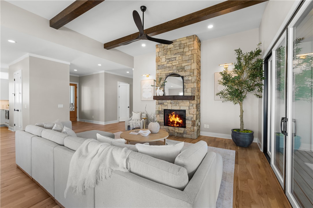 713 Bay Harbor Lane