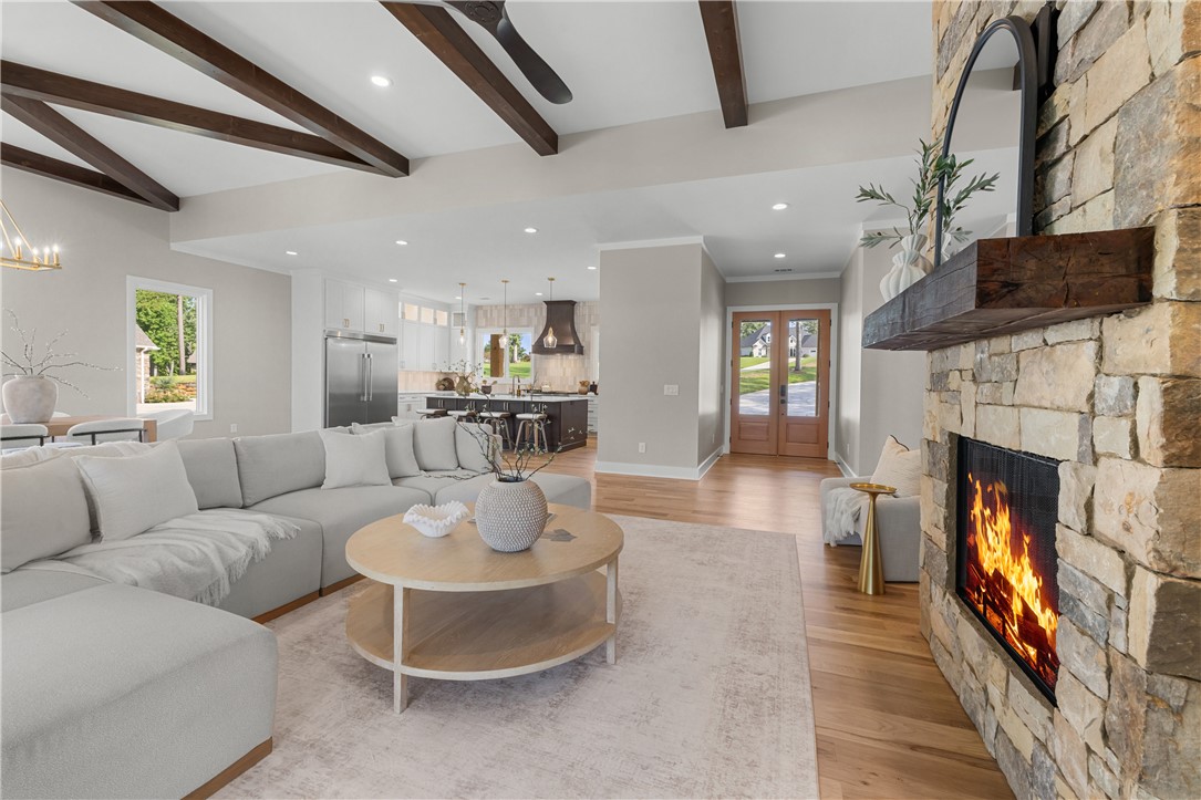 713 Bay Harbor Lane