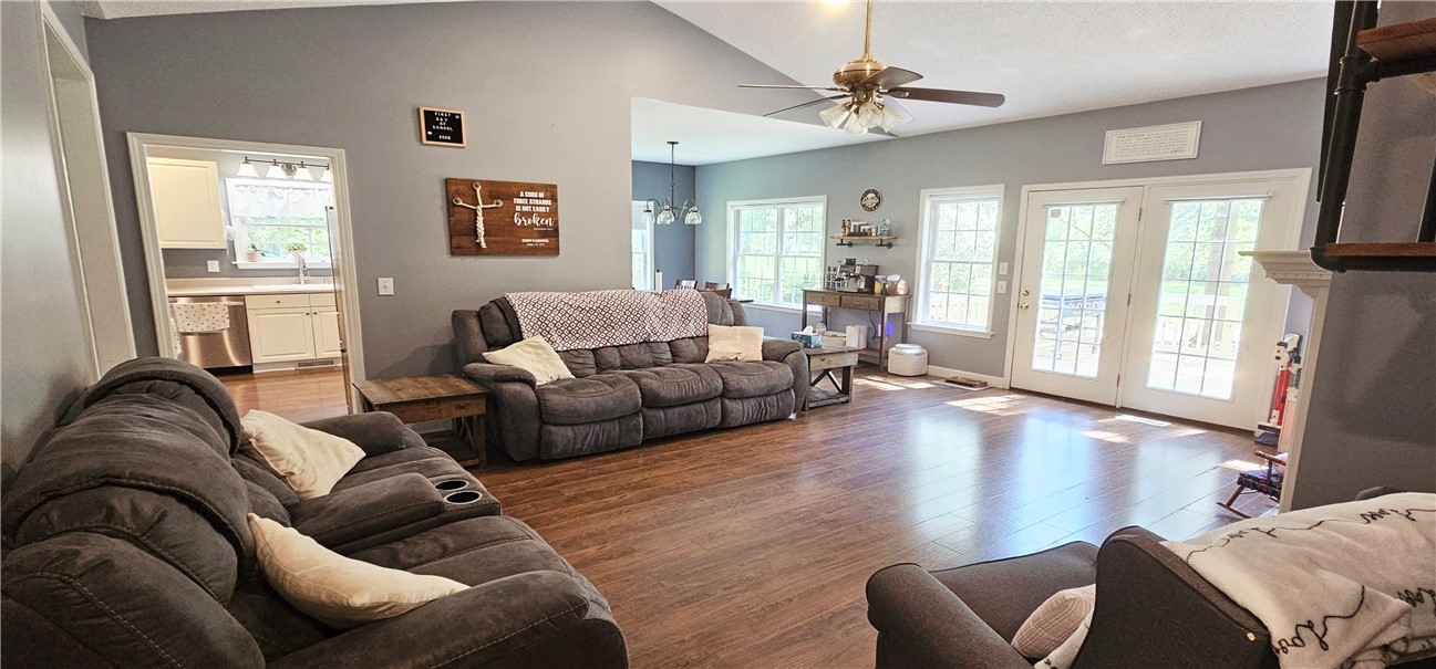 108 Wild Oak Run