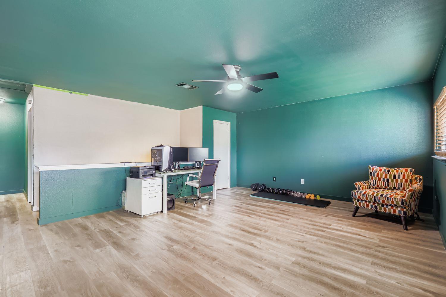 1202 Hughmont DR, Pflugerville