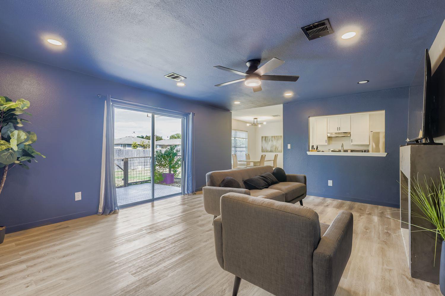 1202 Hughmont DR, Pflugerville