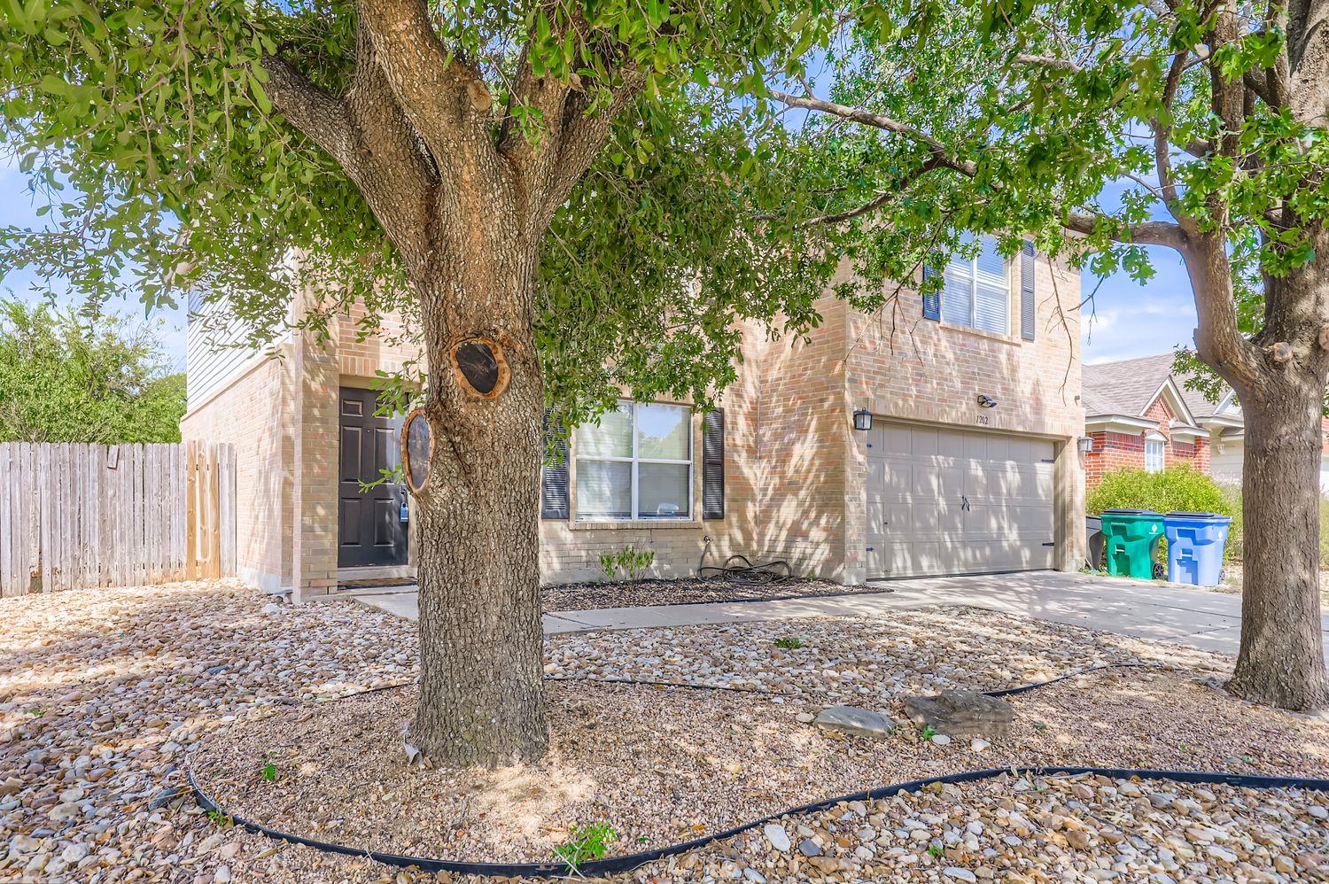 1202 Hughmont DR, Pflugerville