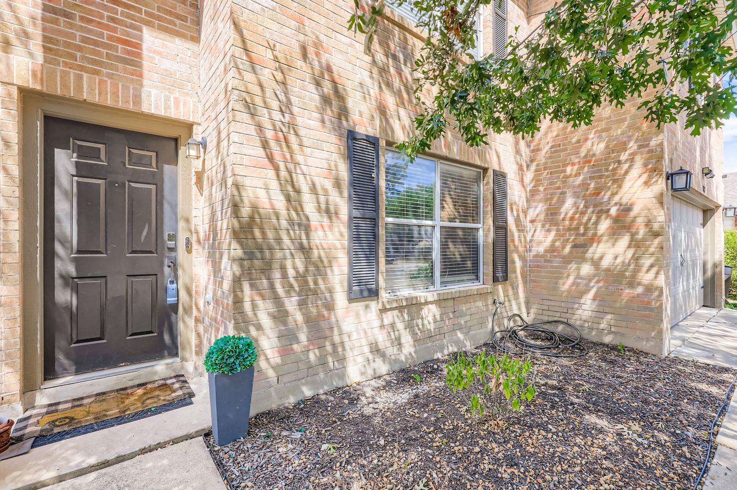 1202 Hughmont DR, Pflugerville