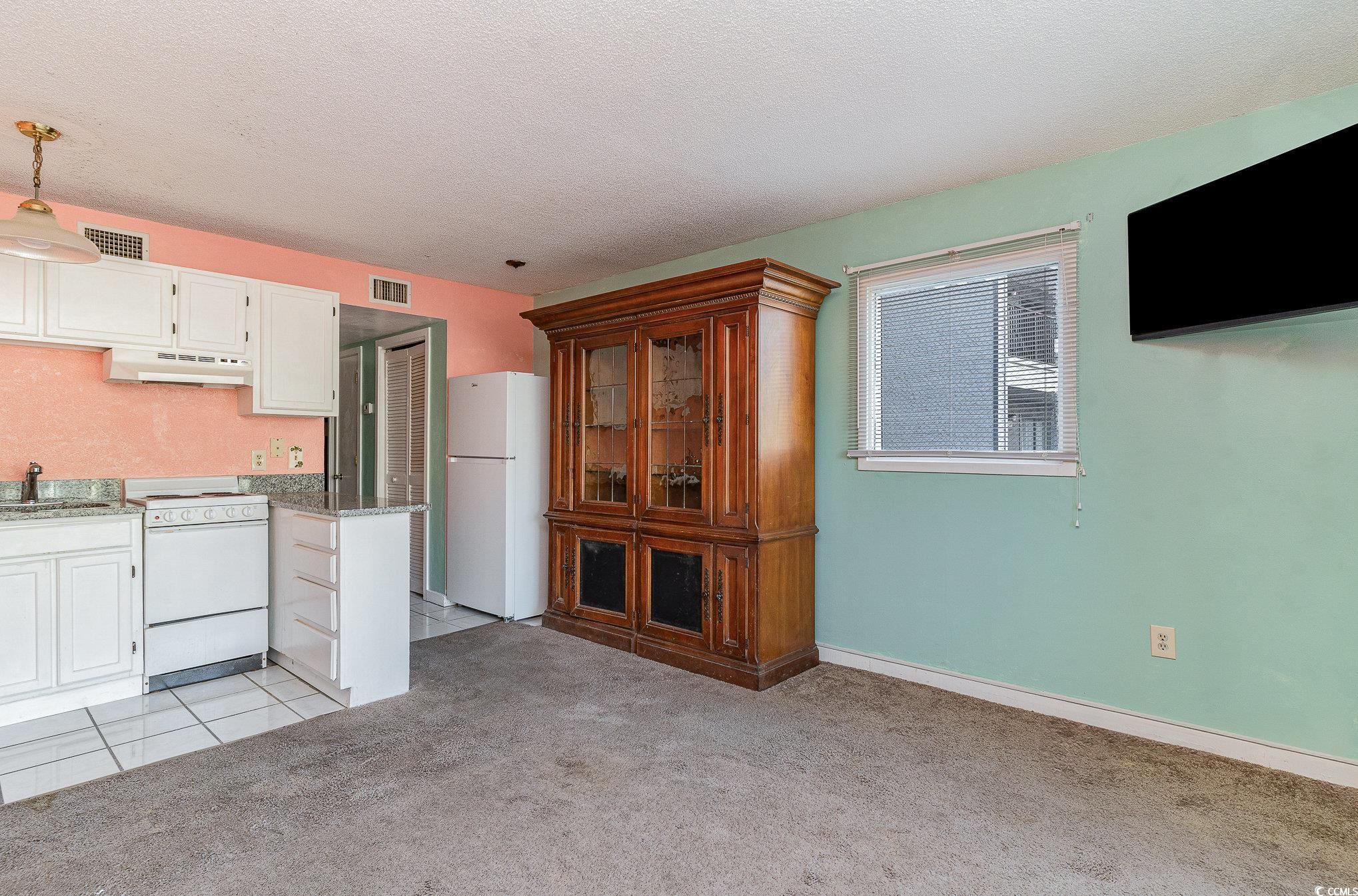 5905 S Kings Hwy. Unit: 235B