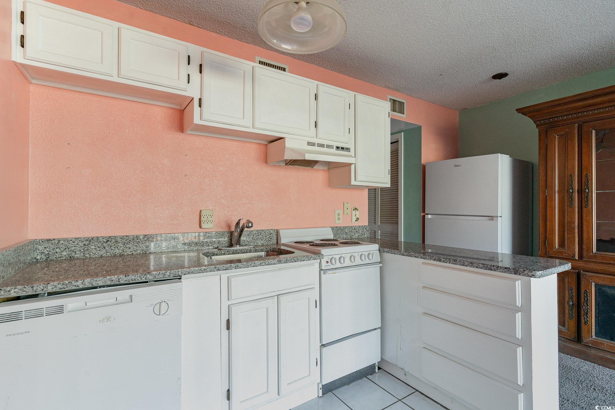 5905 S Kings Hwy. Unit: 235B