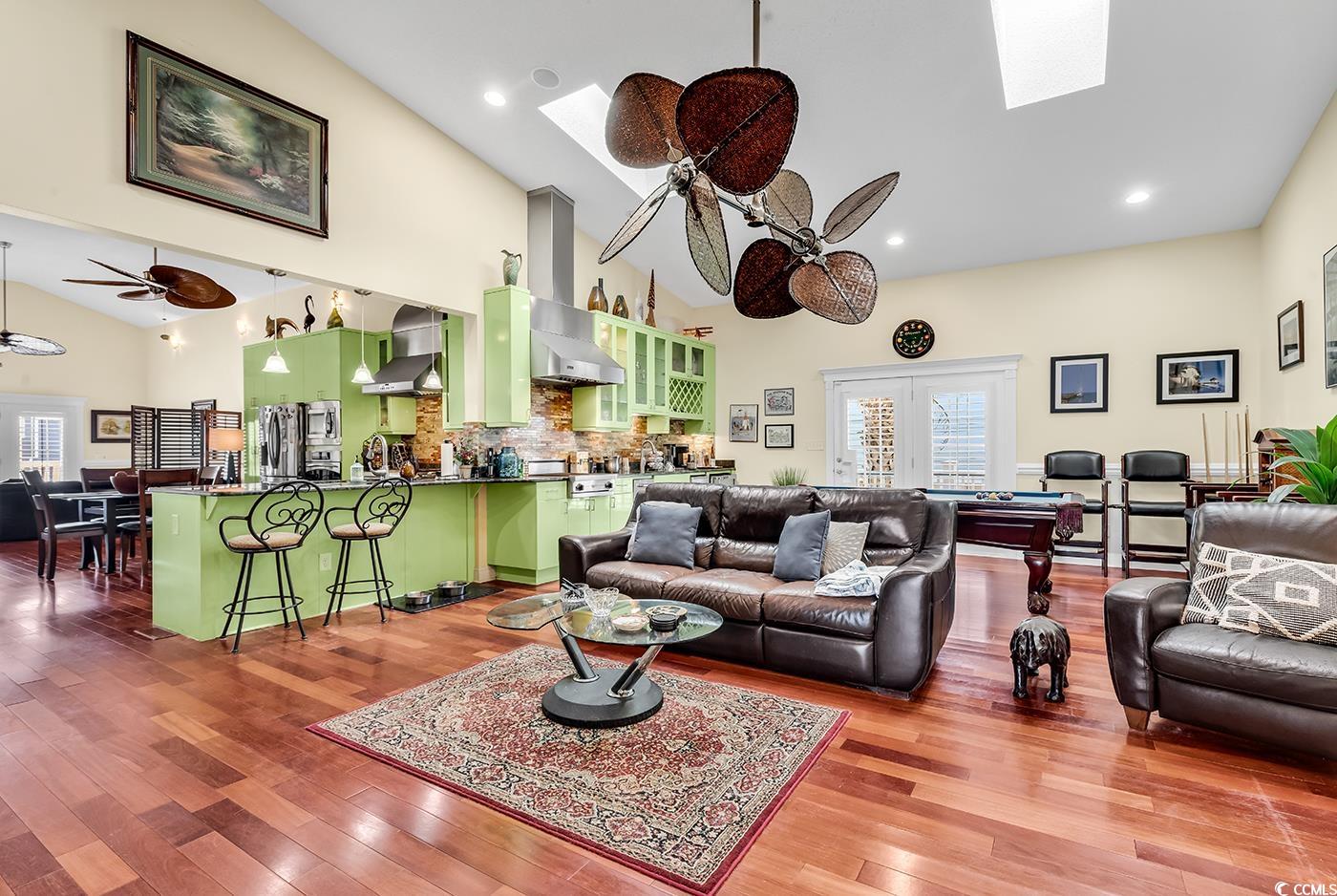638 S Waccamaw Dr.