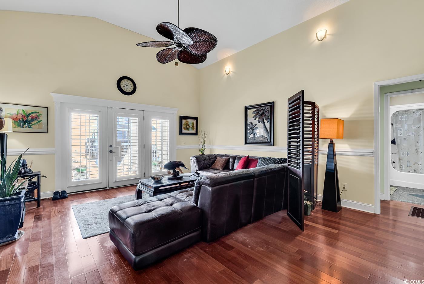 638 S Waccamaw Dr.