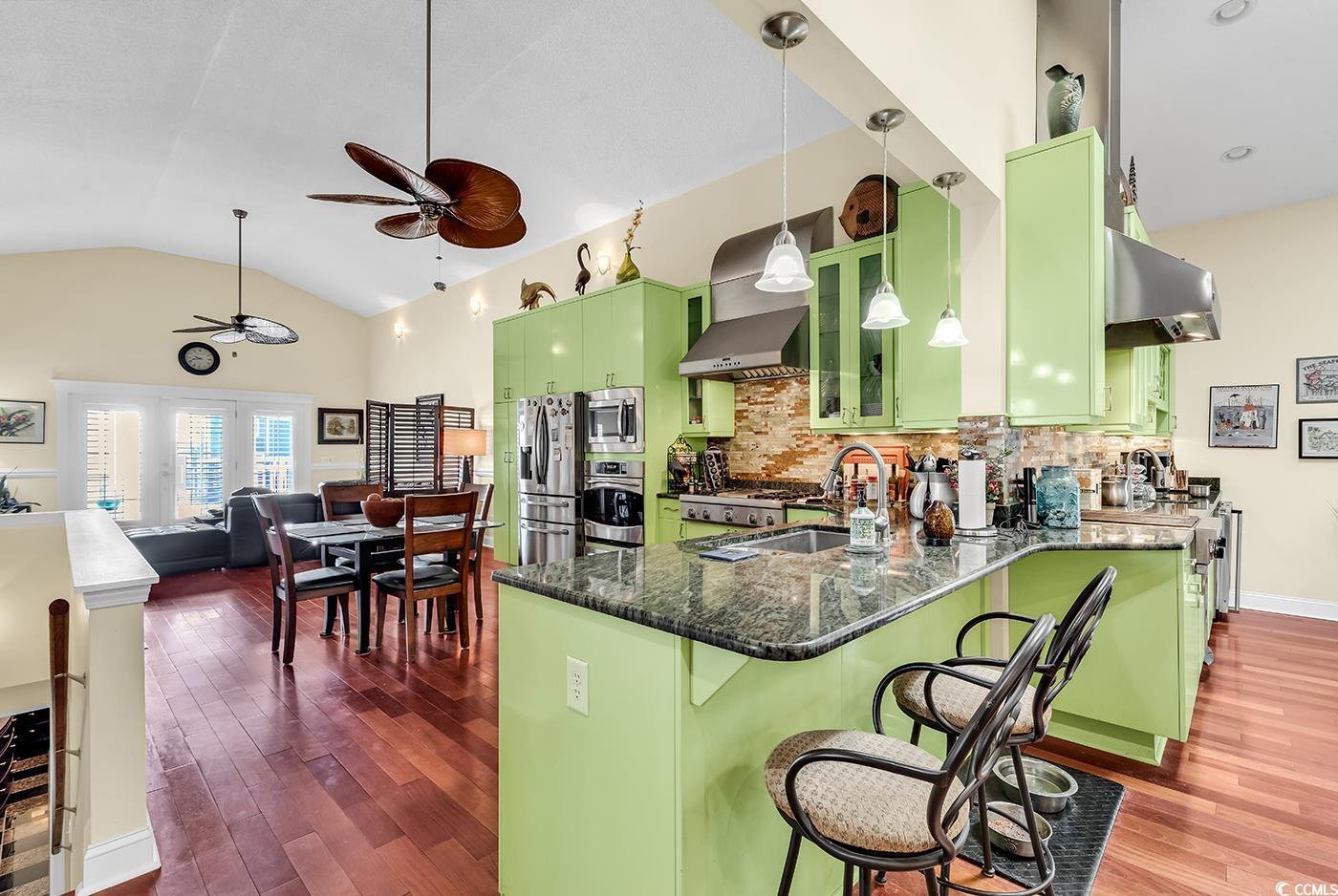 638 S Waccamaw Dr.
