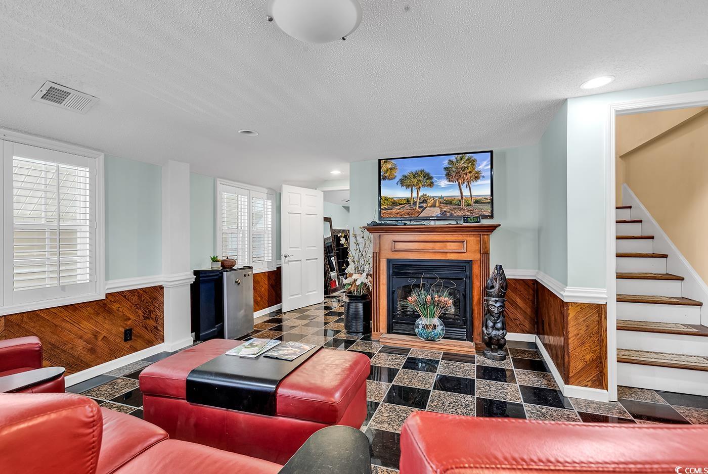 638 S Waccamaw Dr.