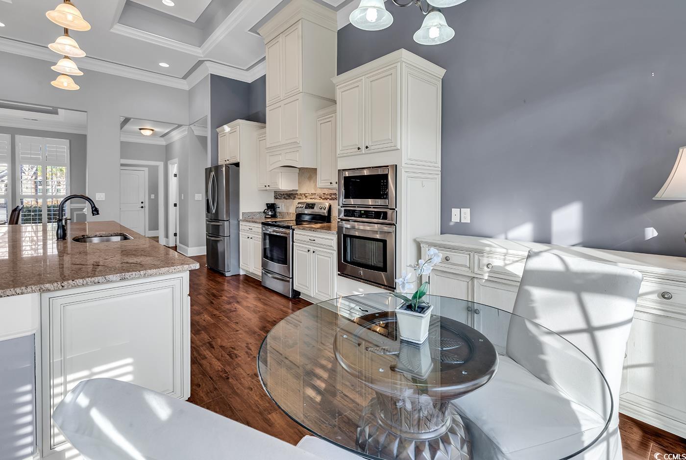 2840 McLeod Ln.