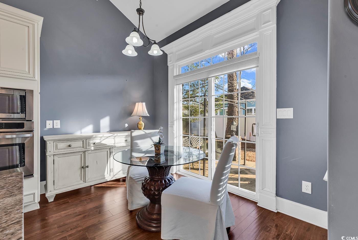 2840 McLeod Ln.