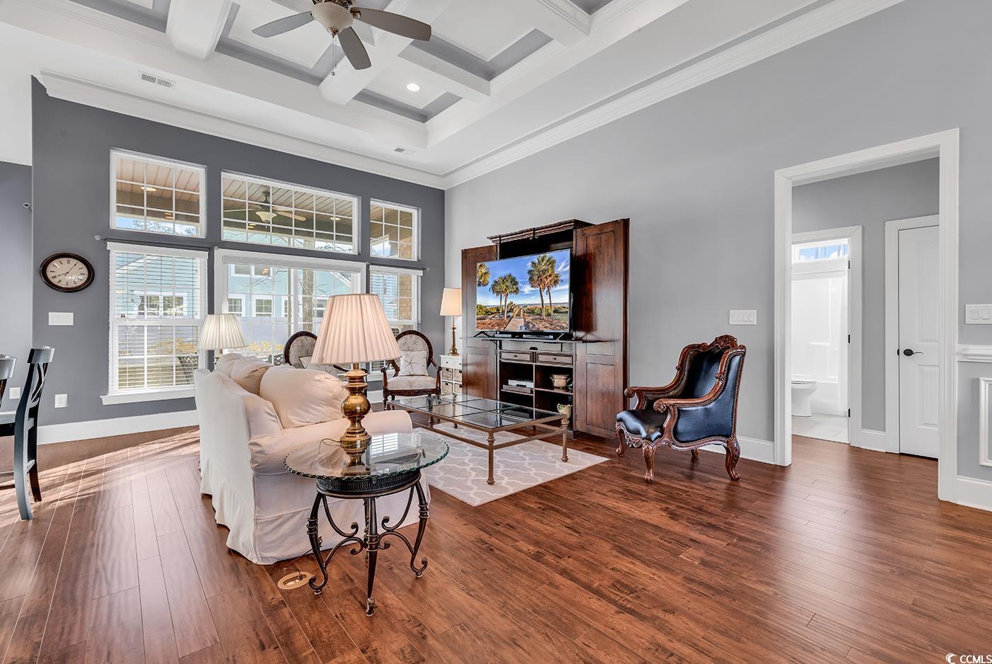 2840 McLeod Ln.