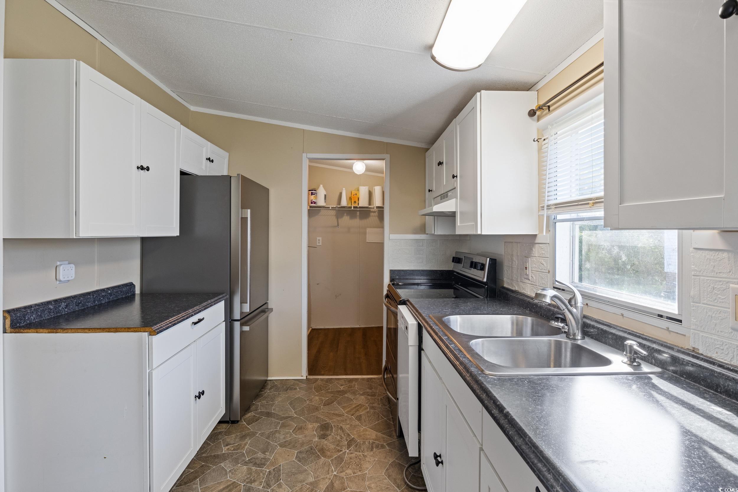 8404 Bloomwood Dr.