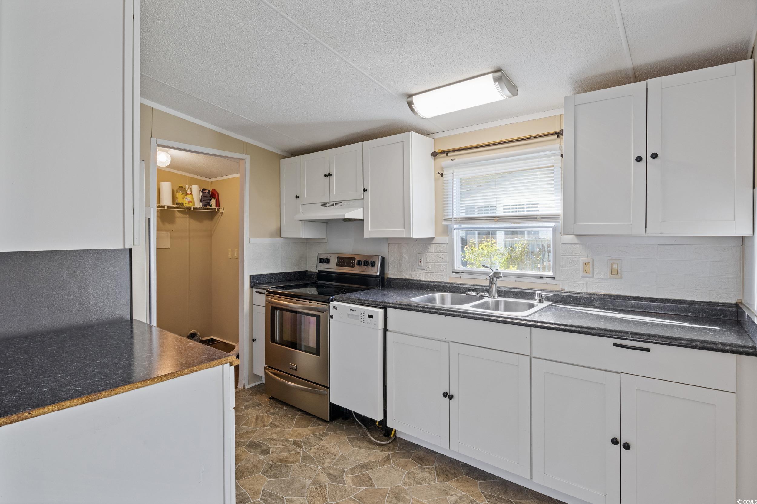 8404 Bloomwood Dr.