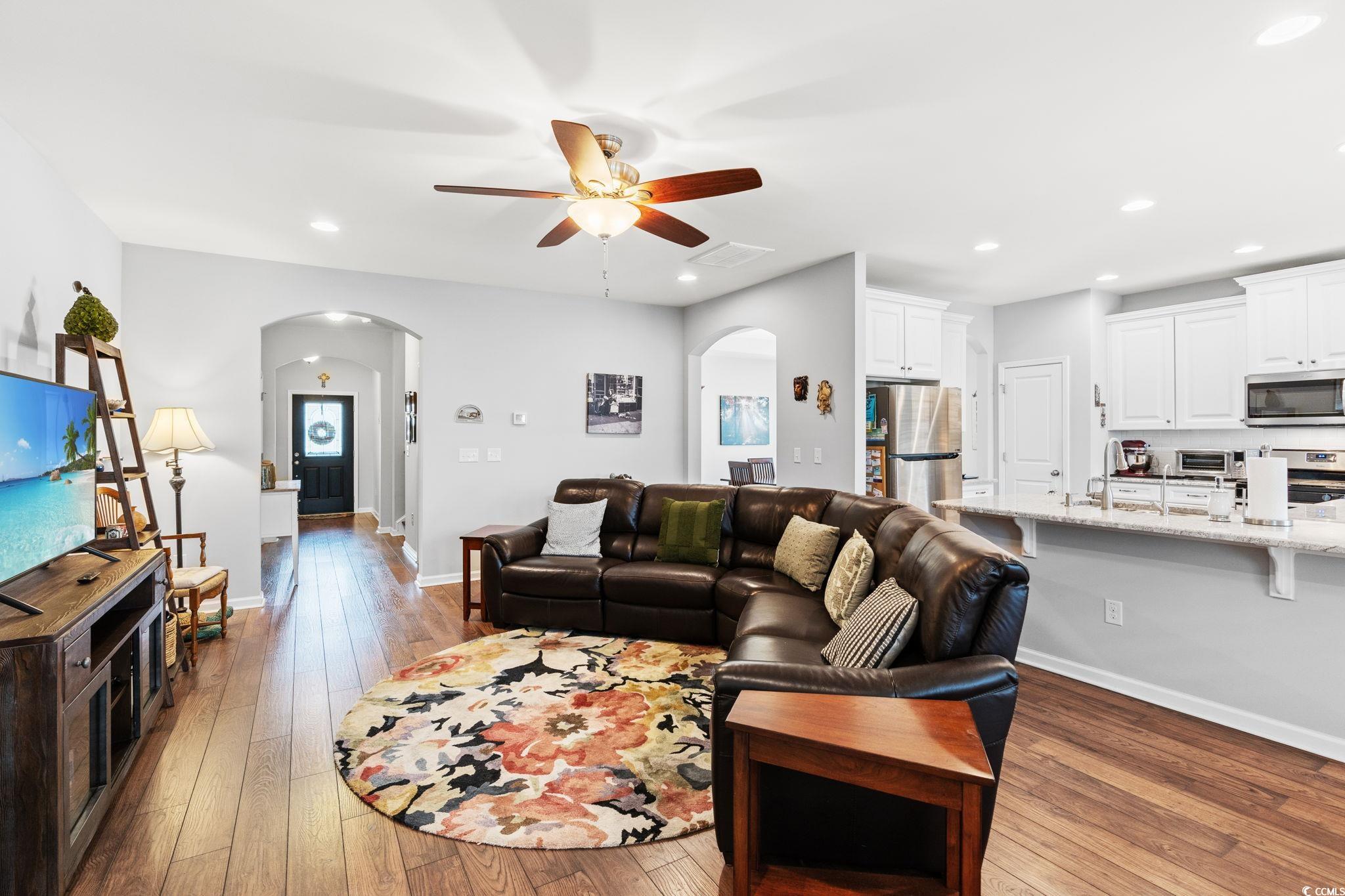 802 Devon Estate Ave.