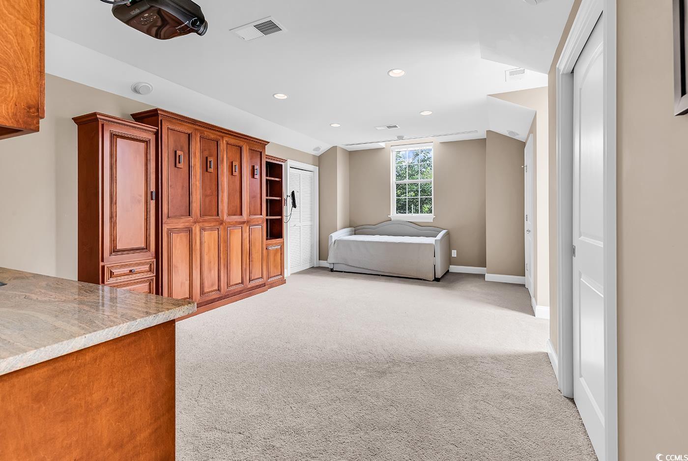 7029 Byrnes Ln.