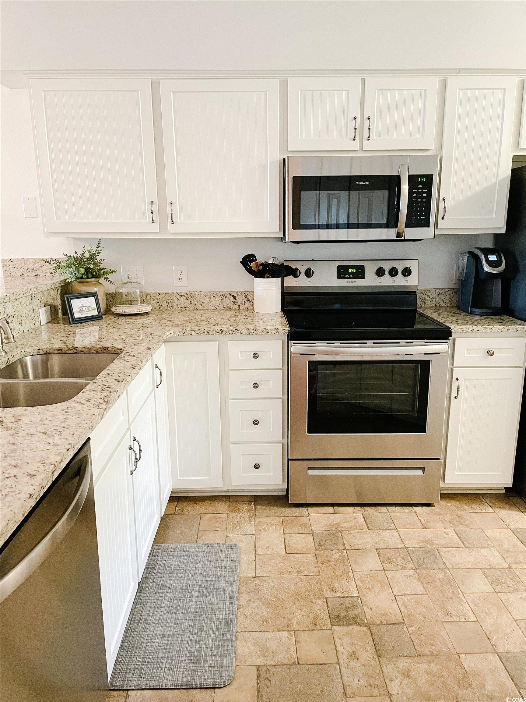504 Pinehurst Ln. Unit: 18J