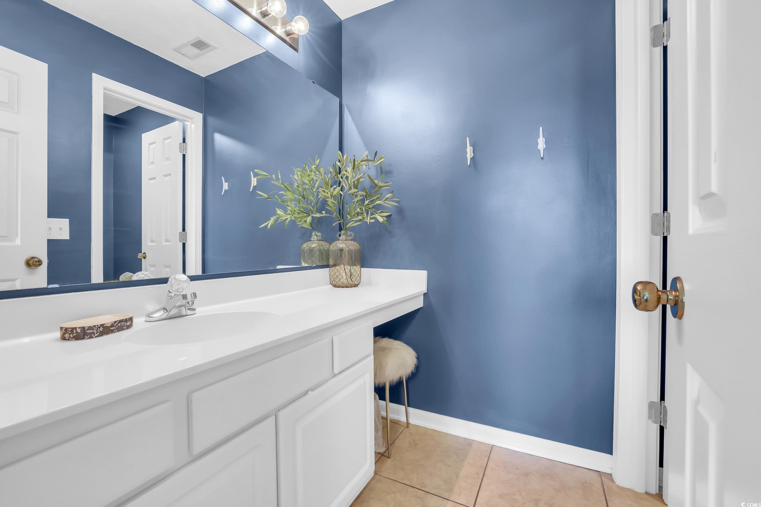 504 Pinehurst Ln. Unit: 18J