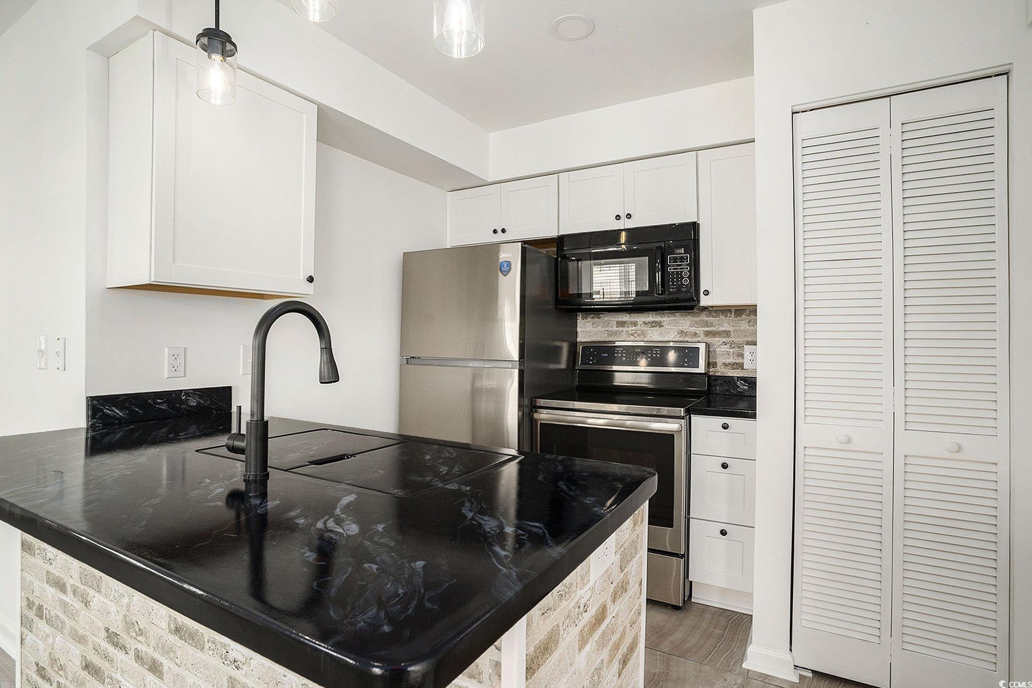418 Tree Top Ct. Unit: C
