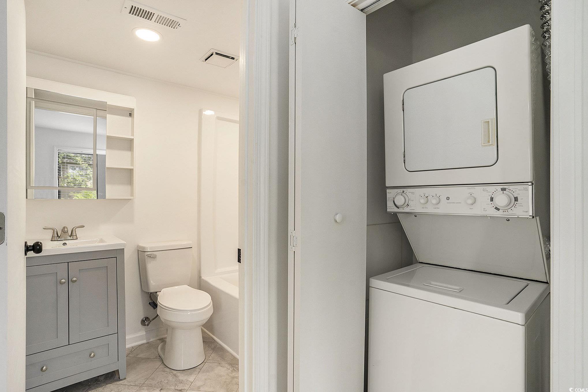 418 Tree Top Ct. Unit: C