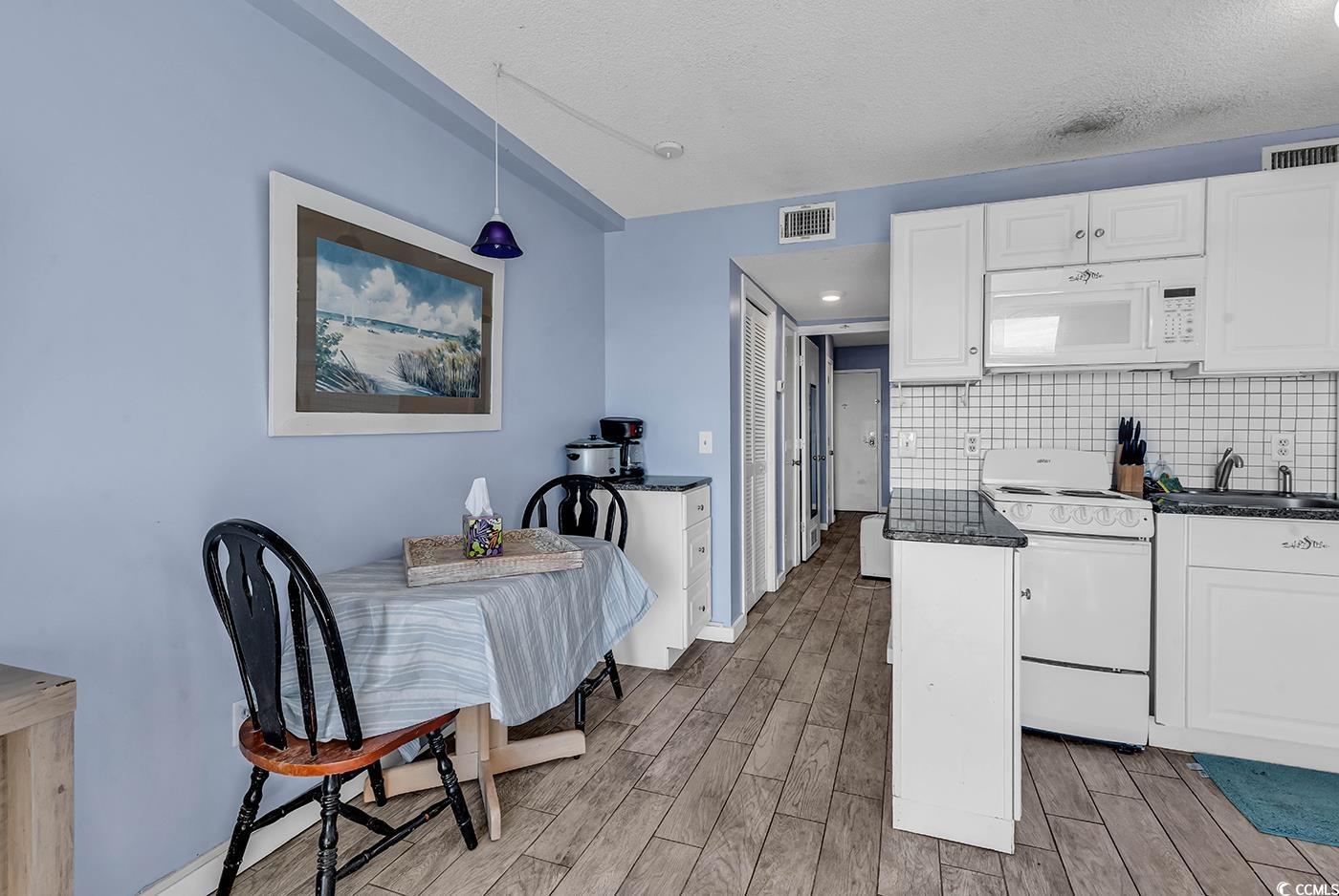 5905 South Kings Hwy. Unit: 432B