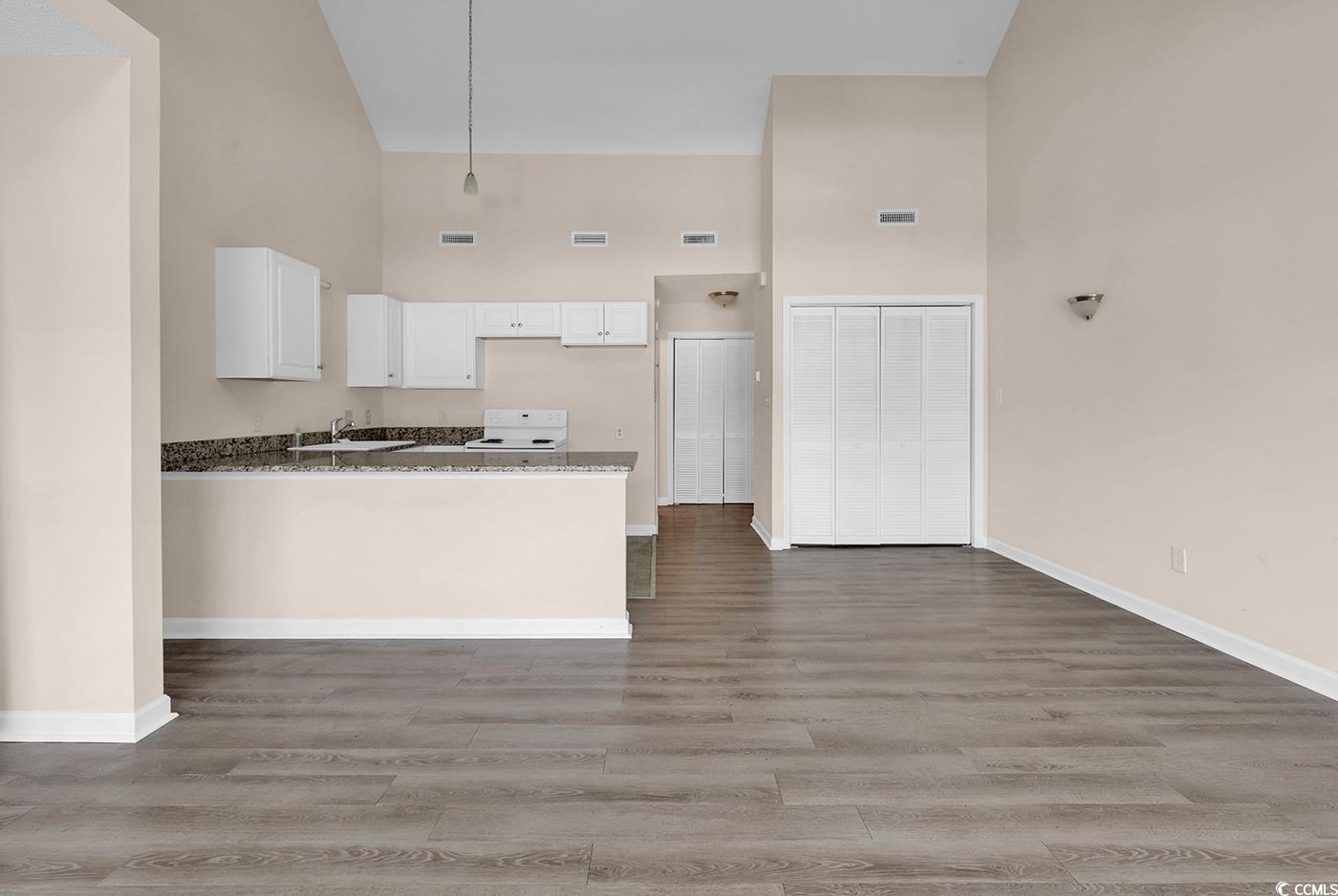 510 Fairwood Lakes Dr. Unit: 21-P