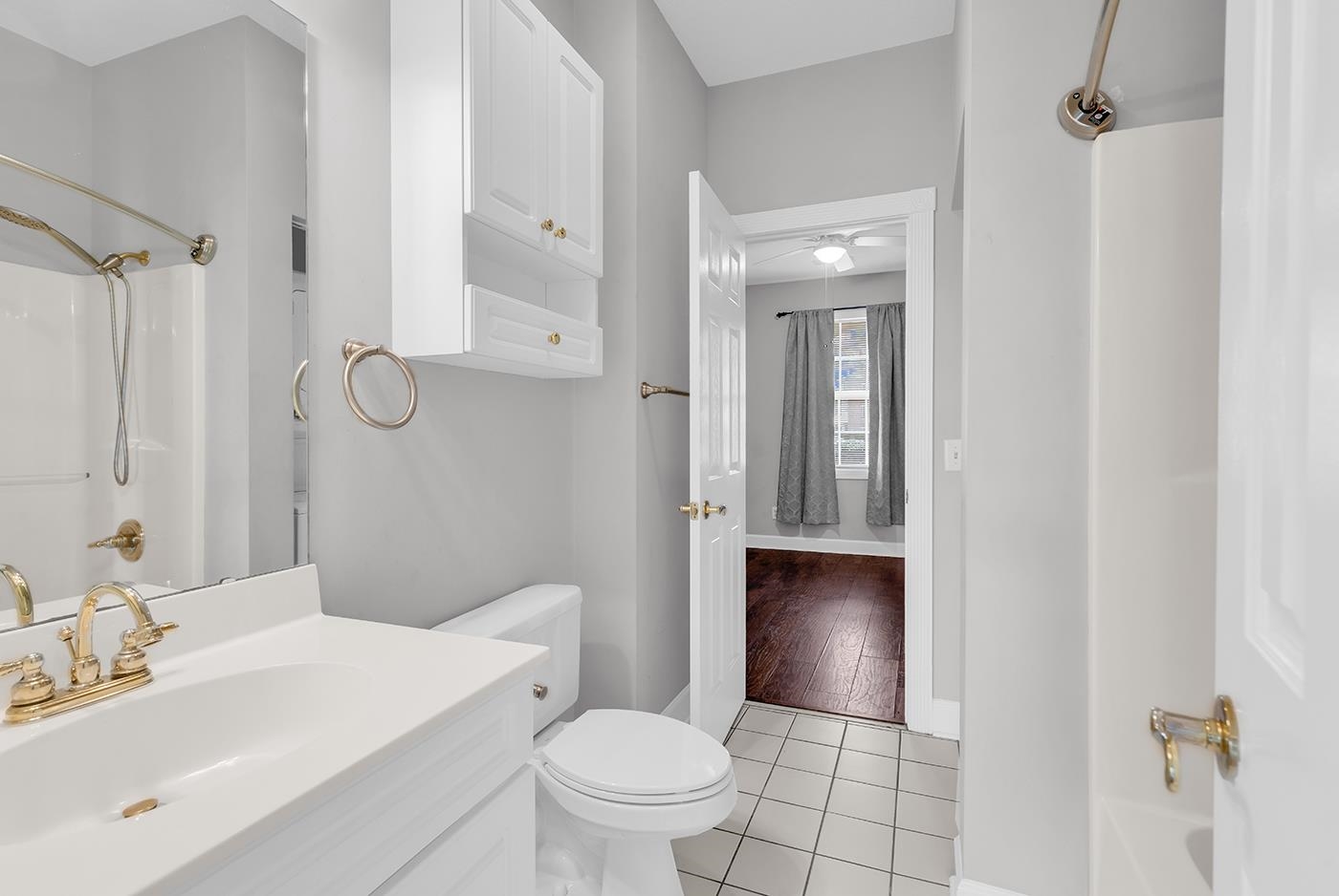 705 Riverwalk Dr. Unit: 102