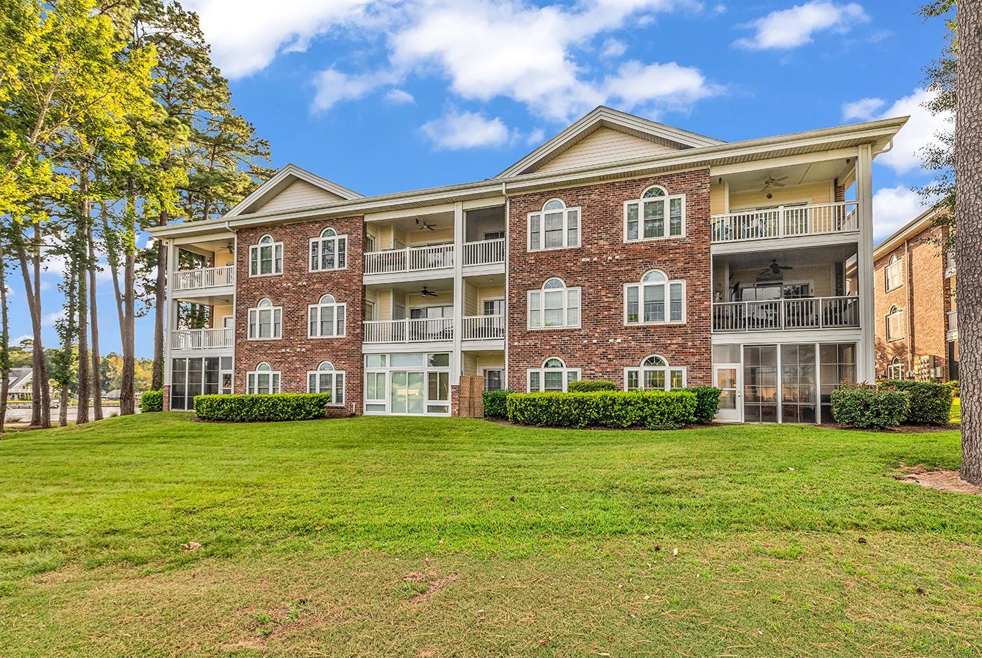 705 Riverwalk Dr. Unit: 102