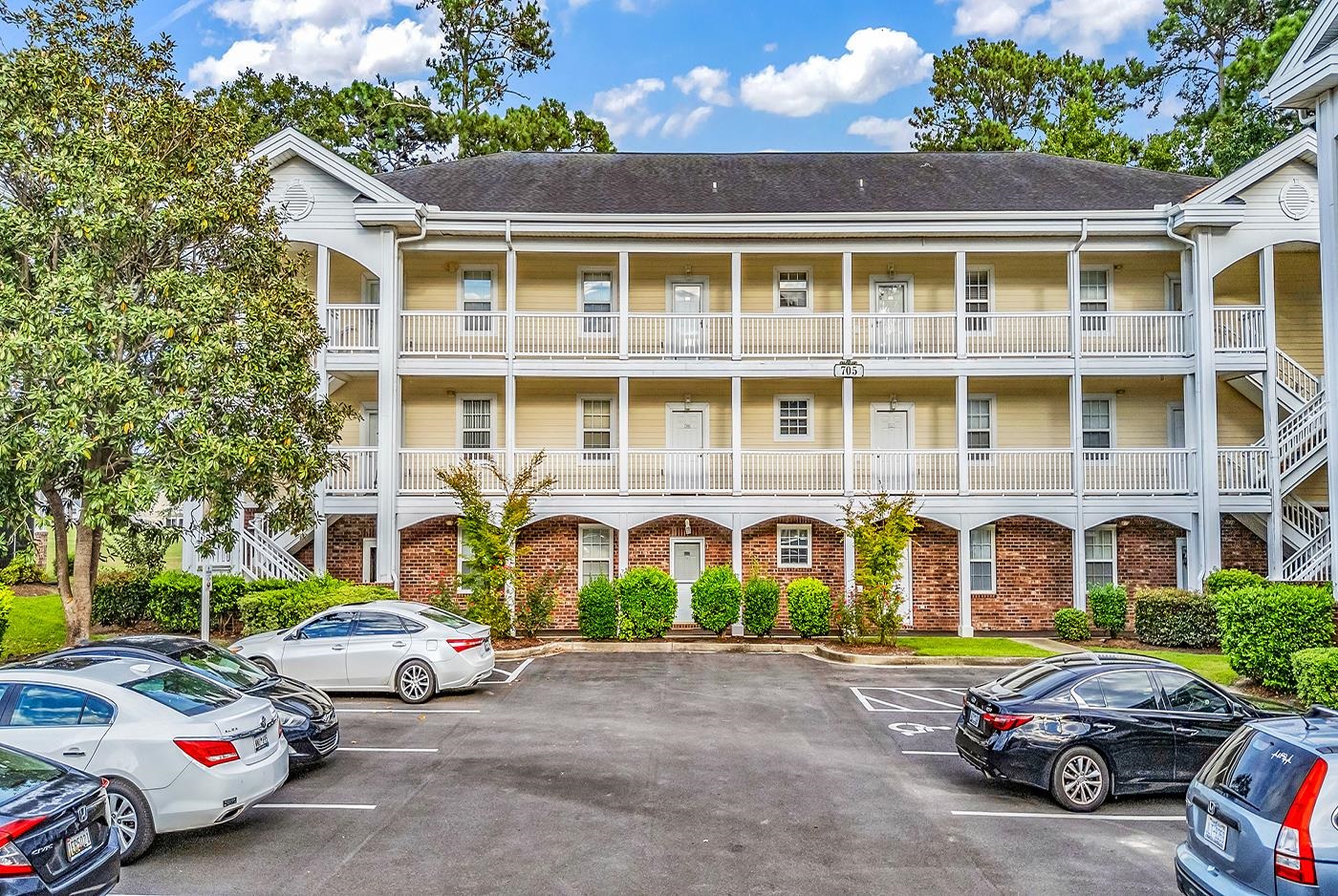705 Riverwalk Dr. Unit: 102