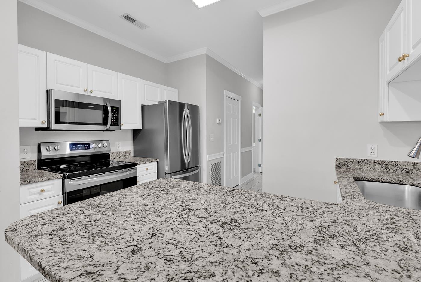 705 Riverwalk Dr. Unit: 102