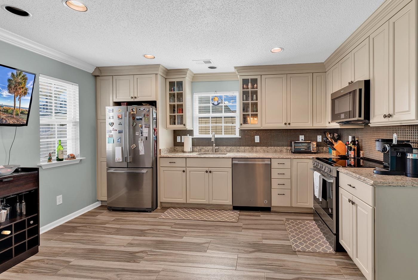 3550 Chestnut Dr. Unit: 3550