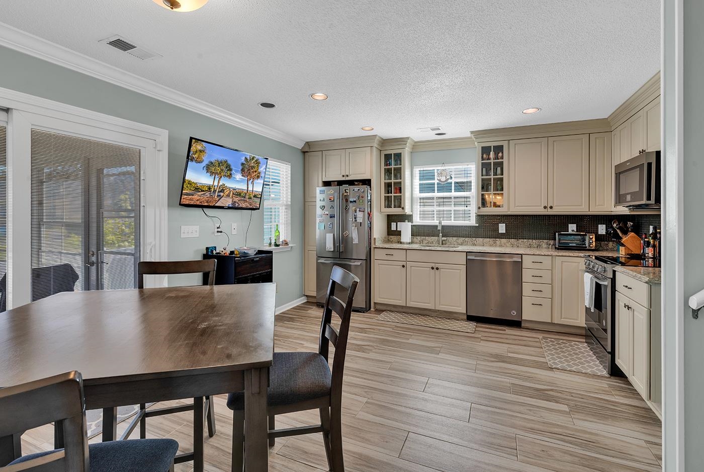 3550 Chestnut Dr. Unit: 3550