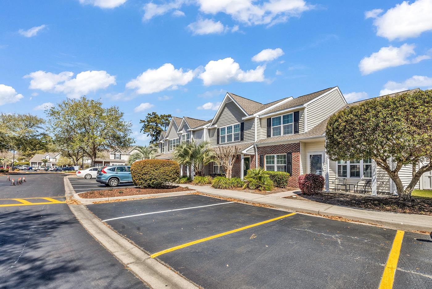 3550 Chestnut Dr. Unit: 3550