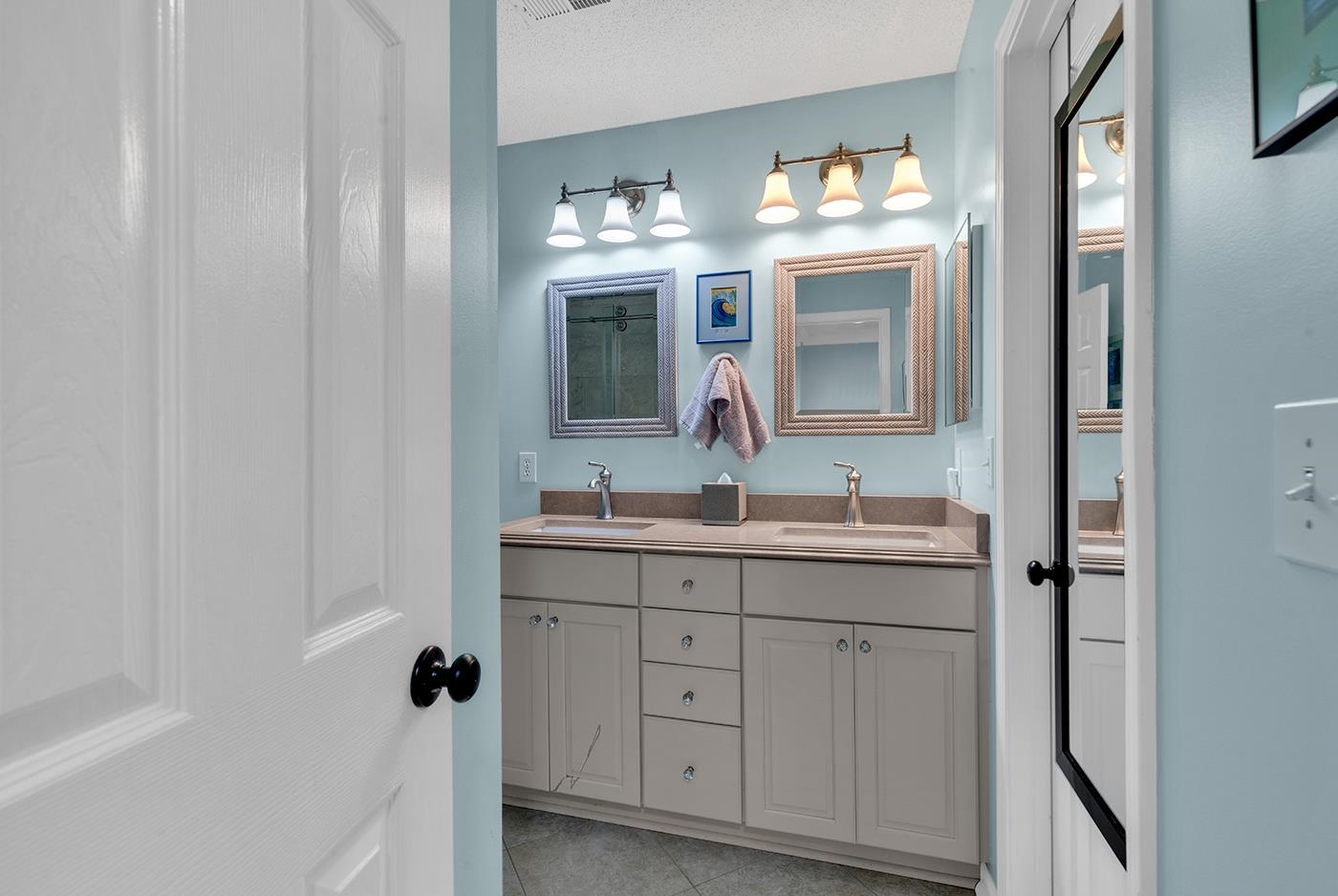 3550 Chestnut Dr. Unit: 3550