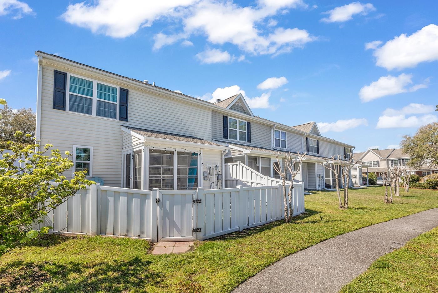 3550 Chestnut Dr. Unit: 3550