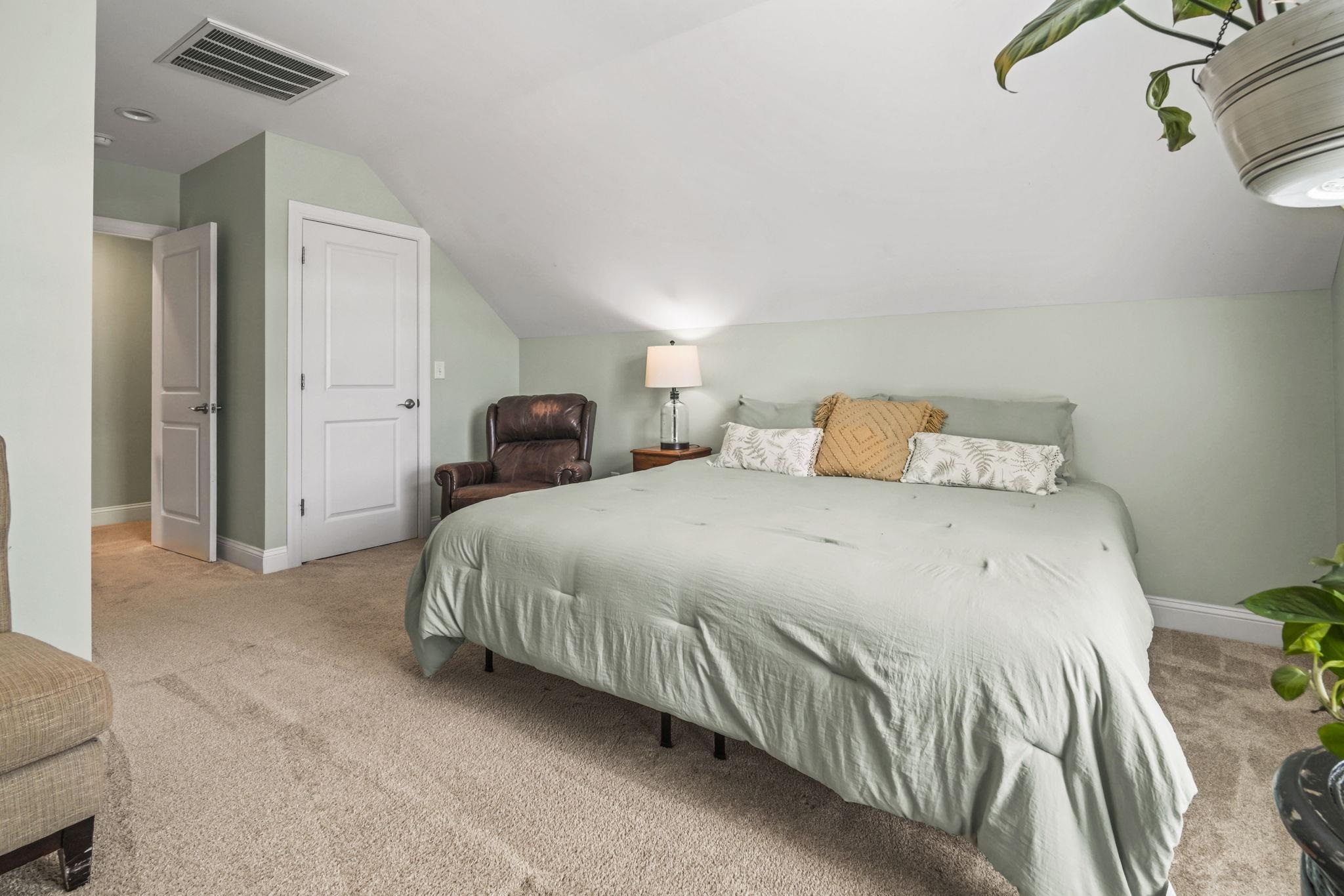 555 Linton Park Rd.