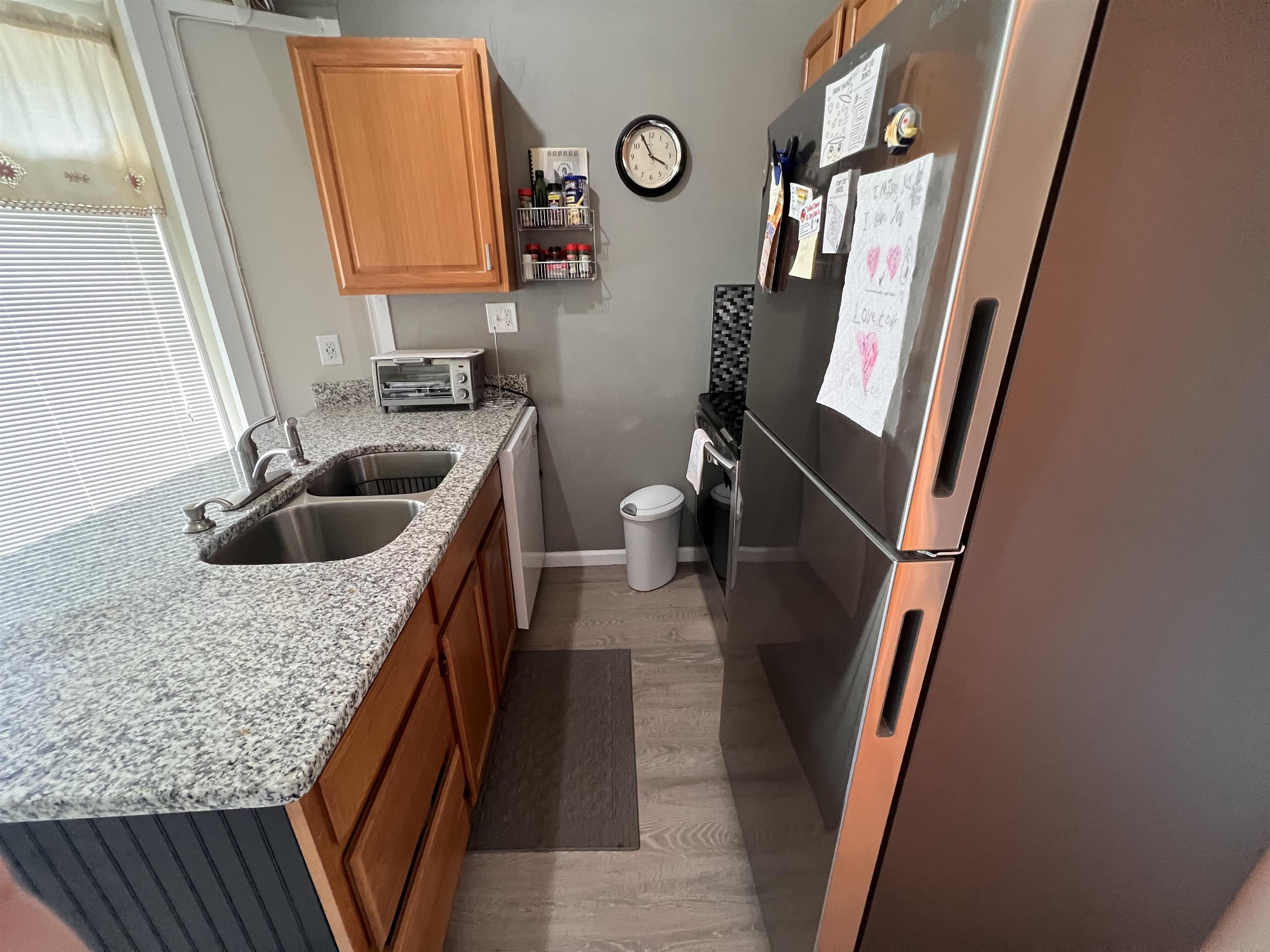 402 Tree Top Ct. Unit: B