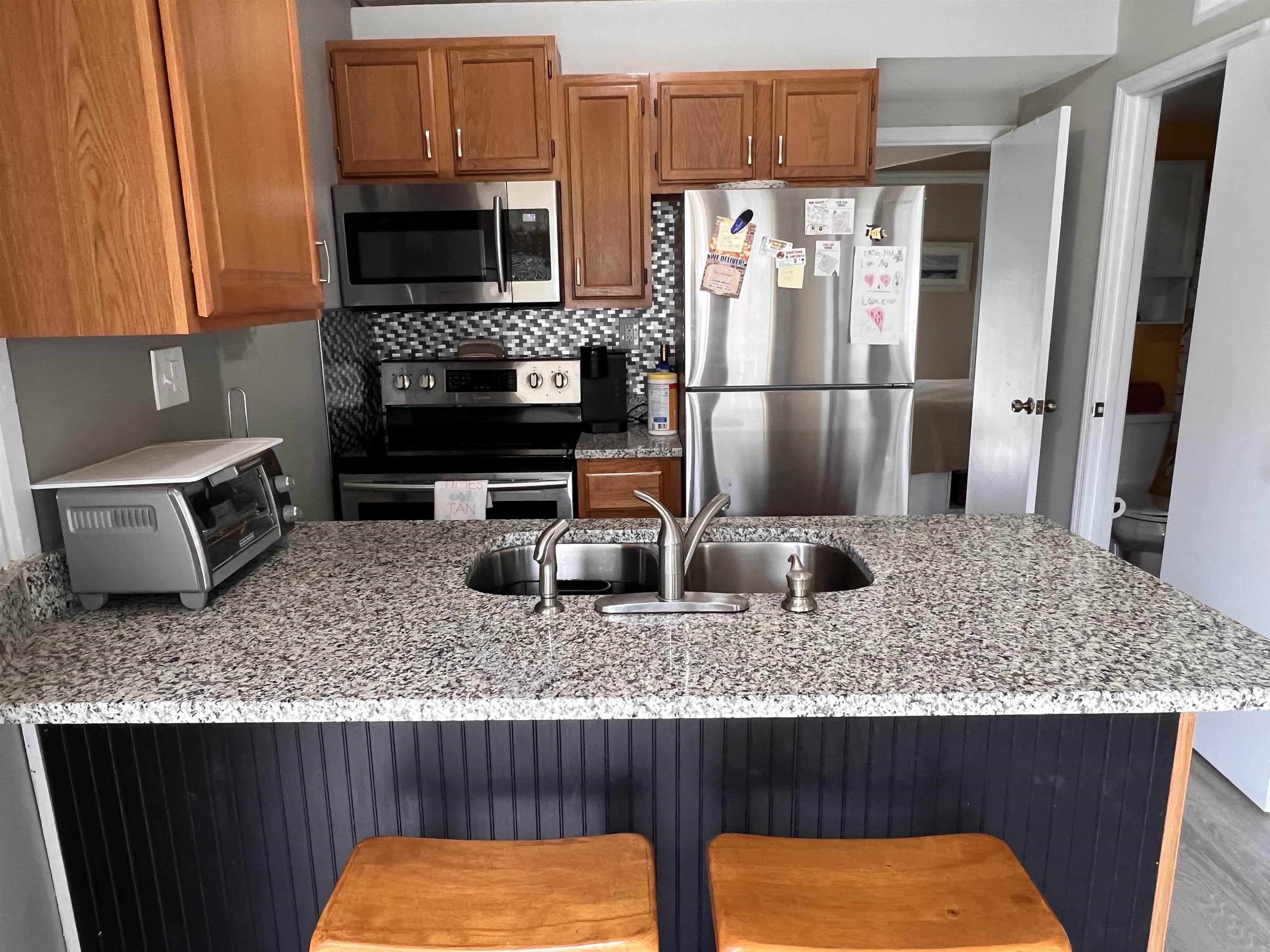 402 Tree Top Ct. Unit: B