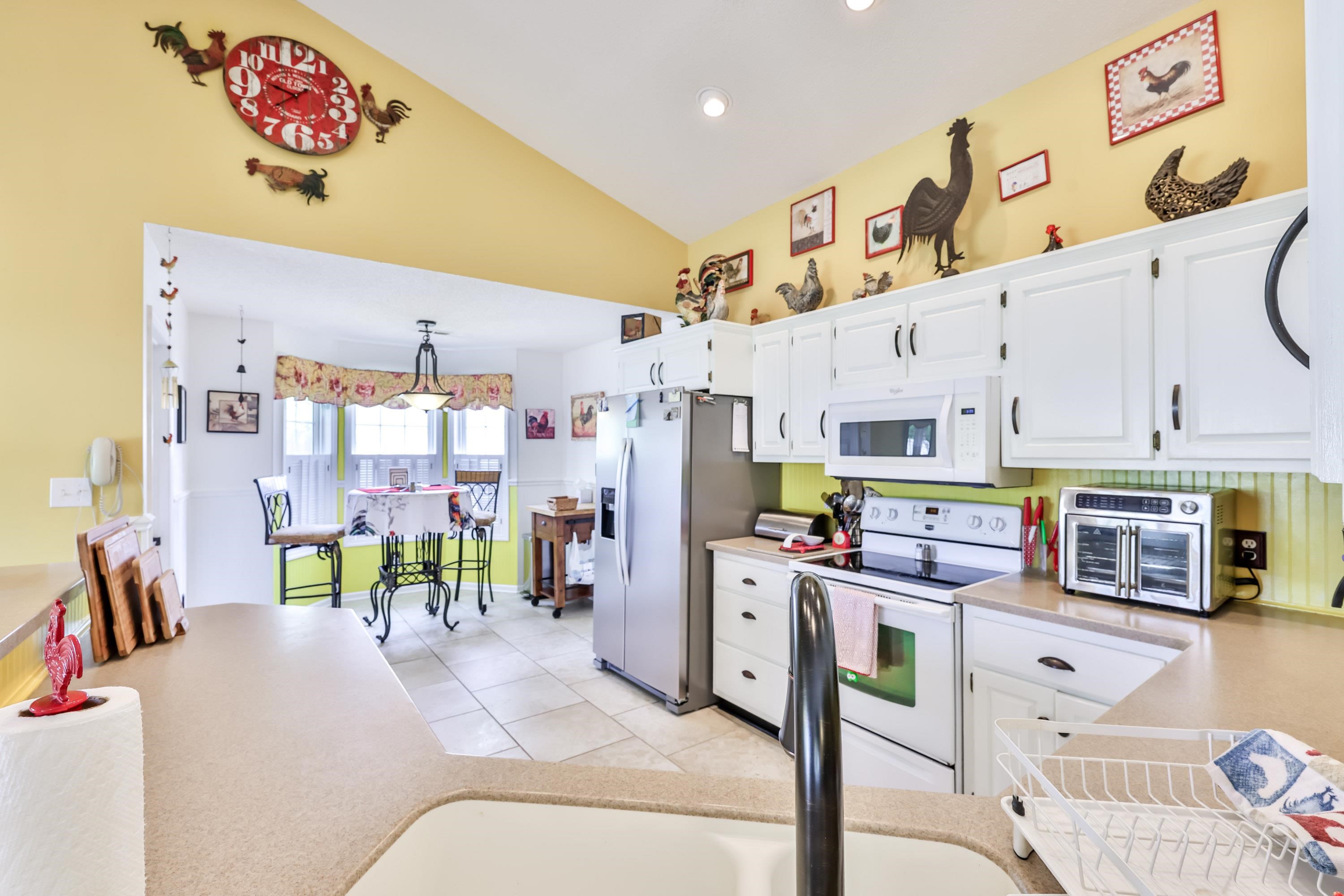 893 Castlewood Dr.