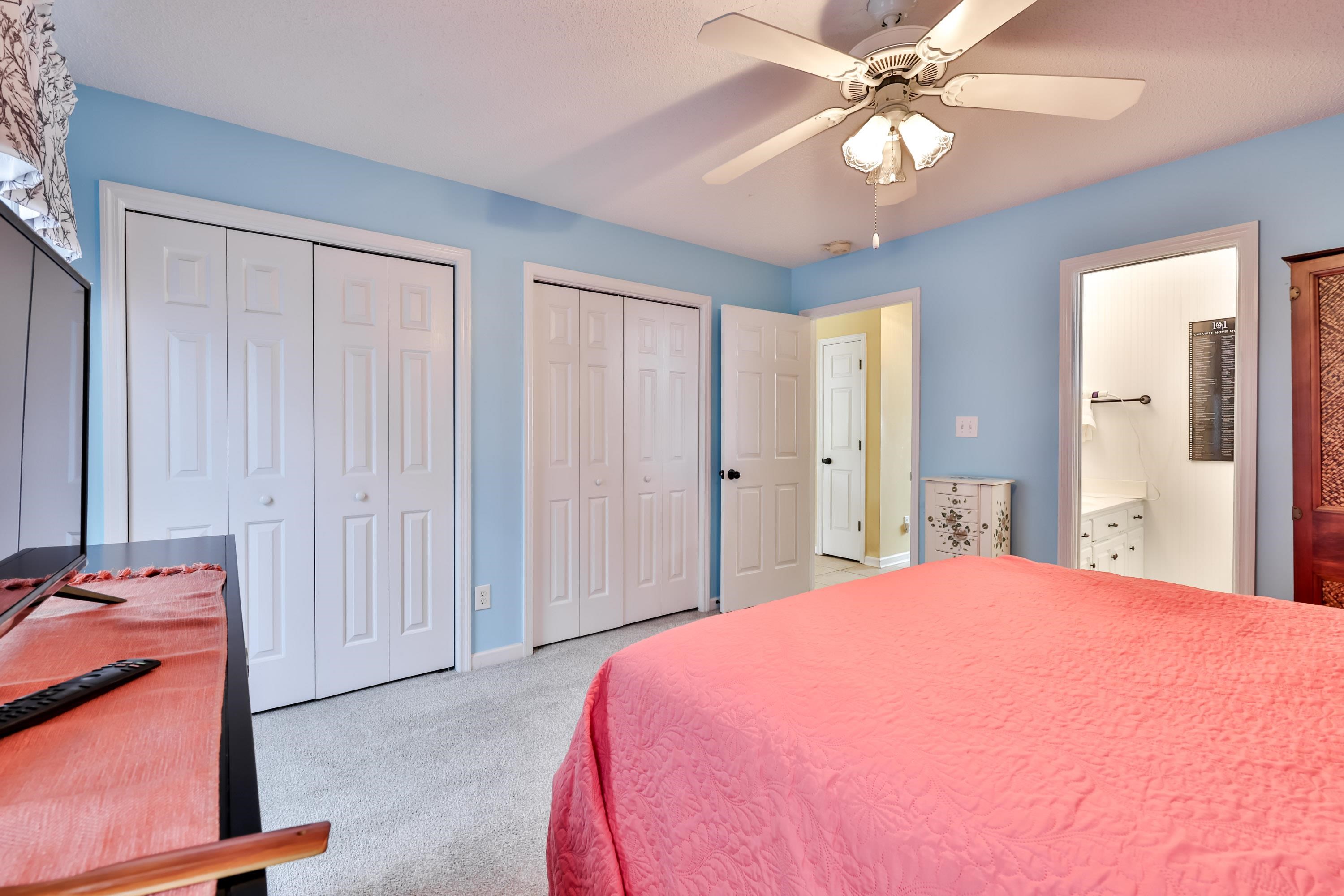 893 Castlewood Dr.